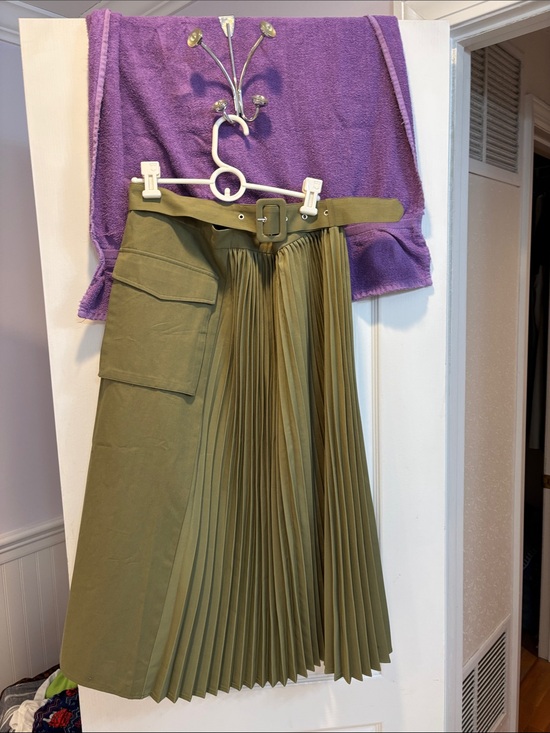 Anthropologie Dresses & Skirts - NWT Anthropologie Olive Green Pleated Midi Skirt with Belt
